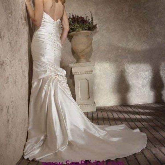 NWT! Allure Bridals # 2257 size # 12 - Picture 2 of 8